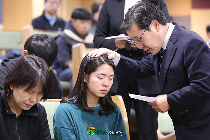 수험생안수기도회 05.jpg