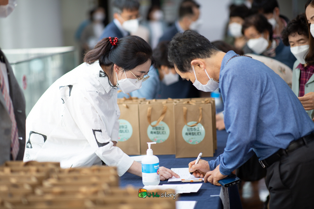 210509-테마예배-16.jpg