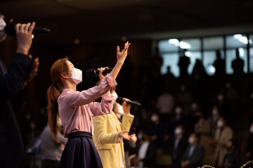 1000210404-부활절예배 (3부)-72.jpg